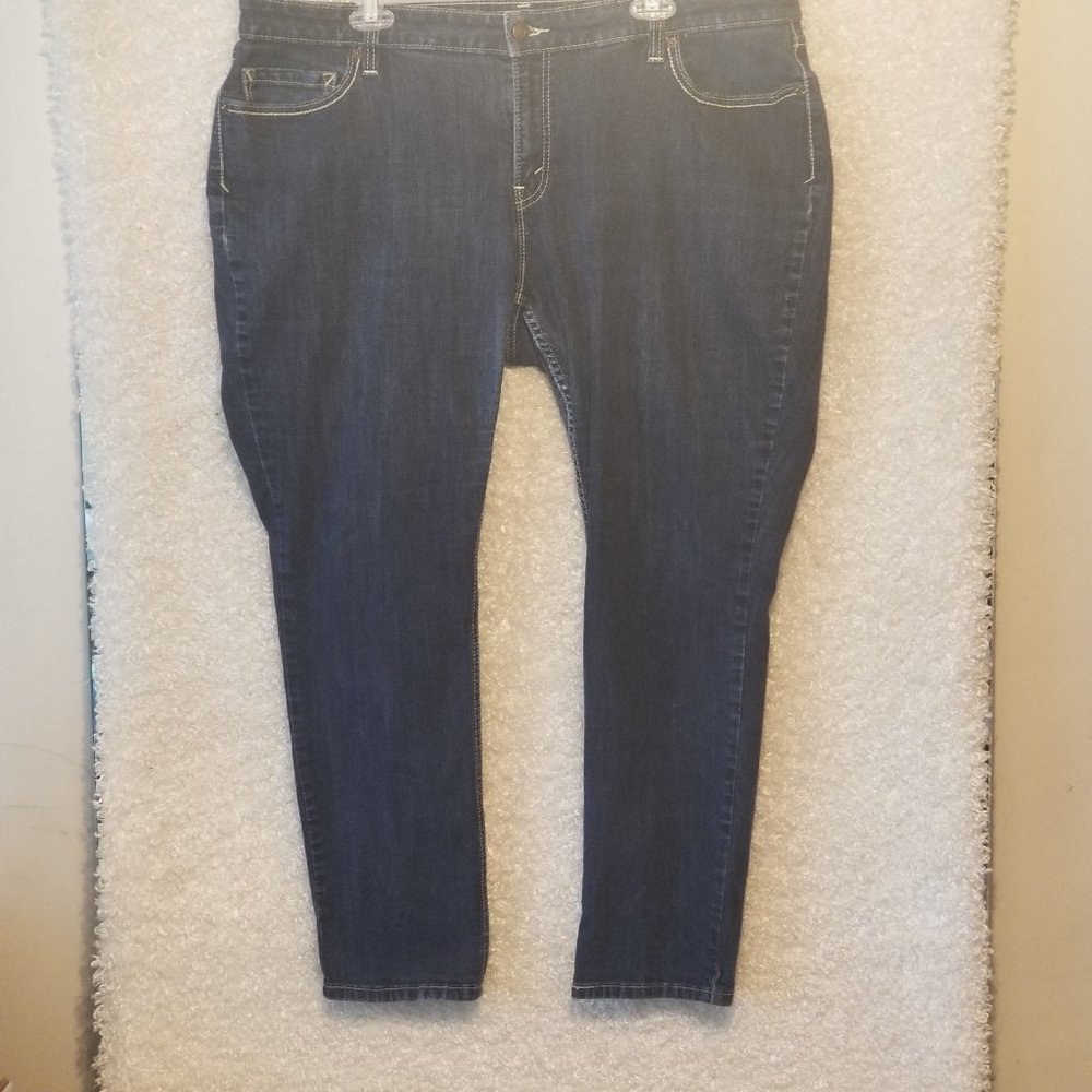 Levi's Mid Rise Skinny Jeans Size 20W